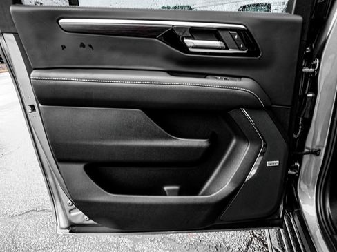 New 2026 Chevrolet Suburban Premier w/ Sun And Tow Package image 30