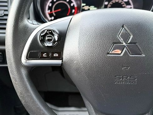 Used 2022 Mitsubishi Outlander Sport ES image 11
