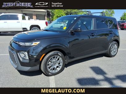 Used 2022 Kia Soul LX