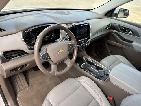 Used 2021 Chevrolet Traverse Premier image 19
