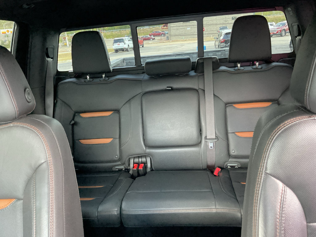 Used 2024 GMC Sierra 2500 AT4 w/ AT4 Premium Plus Package AWD/4WD image 24