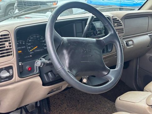 Used 1997 Chevrolet Suburban 2500 w/ Preferred Equipment Group 3 AWD/4WD image 10