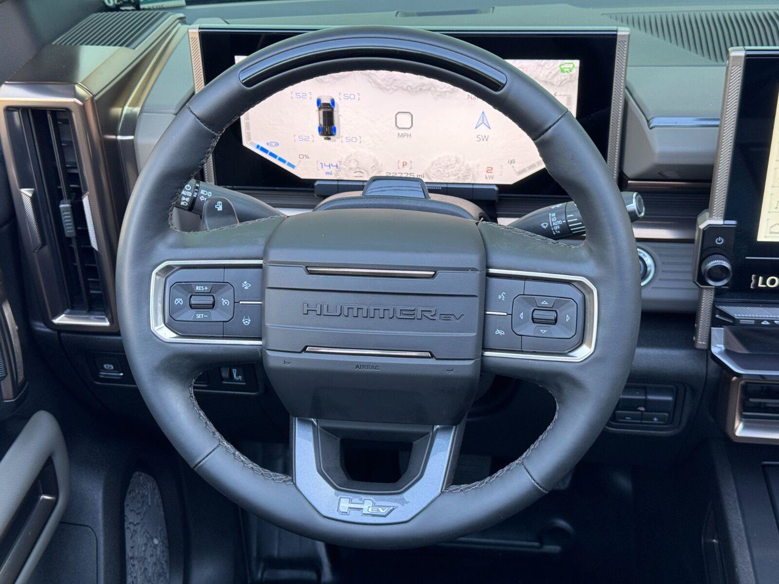 Used 2025 GMC Hummer EV 3X w/ LPO, Roof Cross Rail Package AWD/4WD image 22
