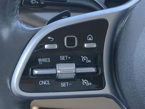 Used 2020 Mercedes-Benz GLS 450 4MATIC image 27