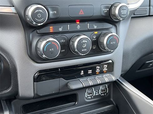 Used 2022 RAM 1500 Big Horn image 25