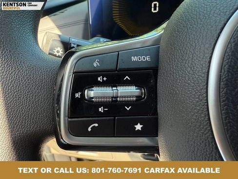Used 2026 Kia Carnival LX FWD image 18