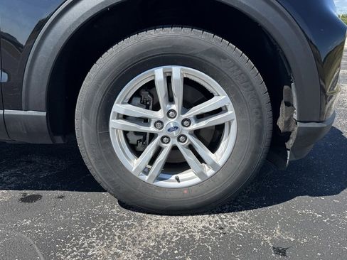 Used 2023 Ford Explorer XLT w/ Equipment Group 202A image 34