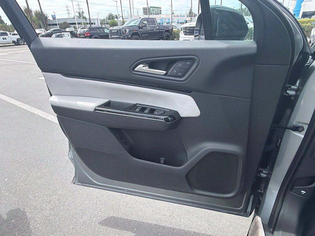 Used 2025 Honda Prologue Touring image 16