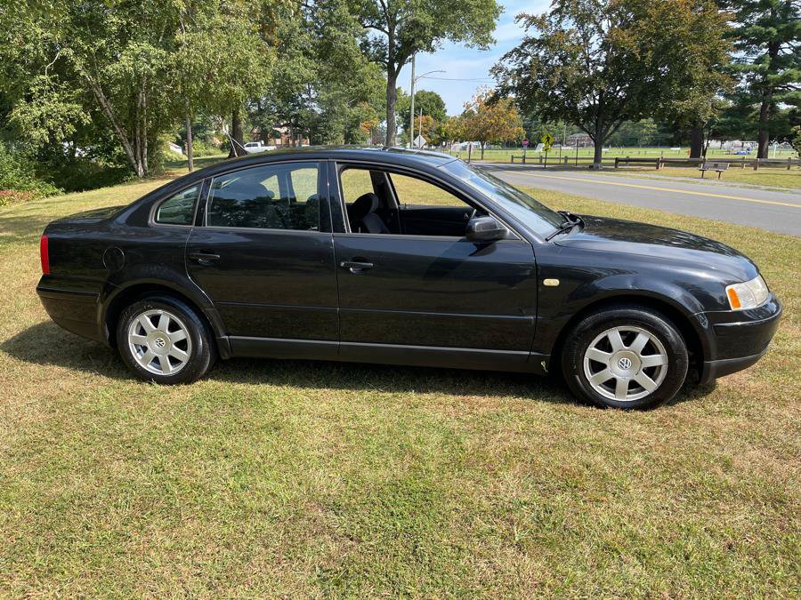 Used 1999 Volkswagen Passat GLS FWD image 4