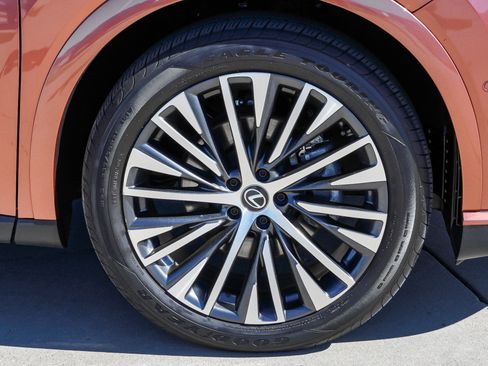 Used 2025 Lexus RX 350 w/ Convenience Package AWD/4WD image 10