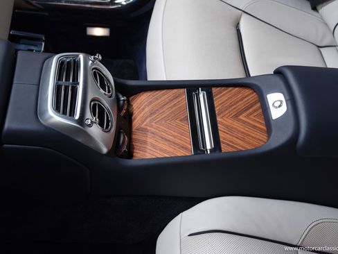 Used 2016 Rolls-Royce Dawn image 37