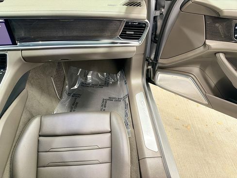 Certified 2021 Porsche Panamera 4S image 18