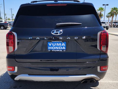 Used 2022 Hyundai Palisade Limited w/ Cargo Package FWD image 6