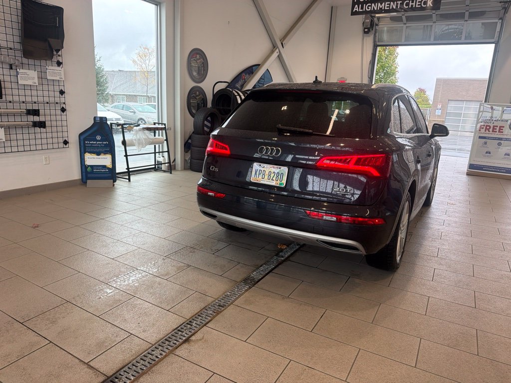 Used 2018 Audi Q5 2.0T Premium Plus w/ Premium Plus Package AWD/4WD image 7