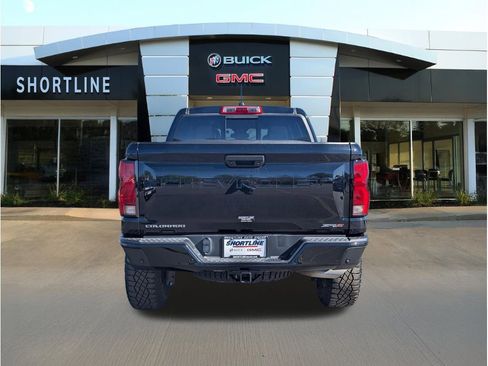 Used 2024 Chevrolet Colorado ZR2 w/ Technology Package AWD/4WD image 4