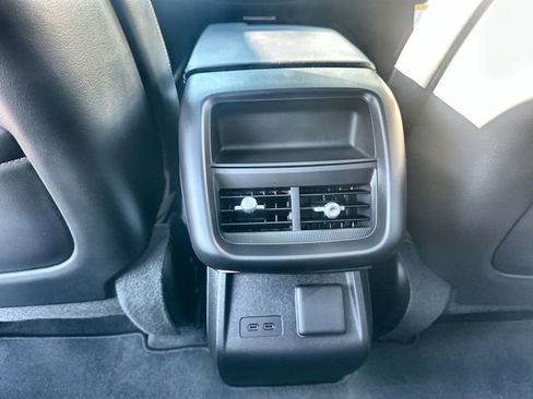 Used 2024 Cadillac Lyriq Sport image 22