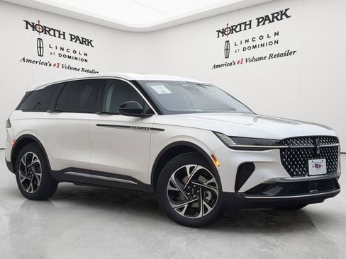 New 2026 Lincoln Nautilus Premier w/ Equipment Group 102A AWD/4WD image 1