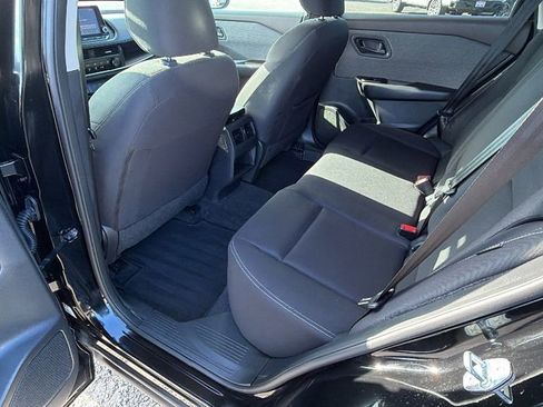 Used 2023 Nissan Rogue S image 20