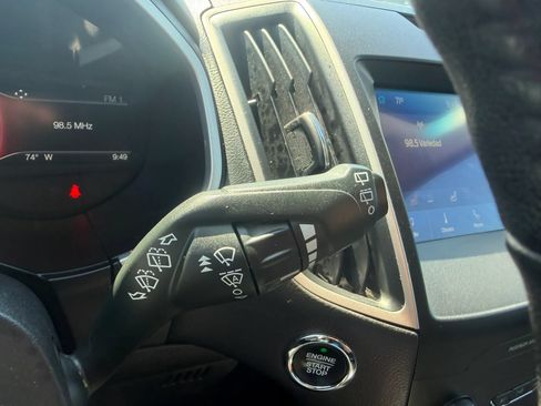 Used 2020 Ford Edge SEL AWD/4WD image 17