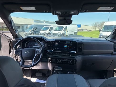 Used 2024 Chevrolet Silverado 1500 ZR2 w/ Technology Package AWD/4WD image 31