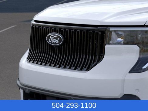 New 2025 Ford Maverick Lobo image 18