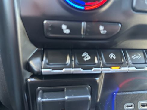 Used 2021 Chevrolet Silverado 1500 LT Trail Boss w/ Convenience Package II image 22