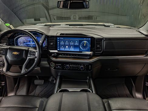 Used 2024 Chevrolet Silverado 3500 LTZ w/ LTZ Plus Package AWD/4WD image 19