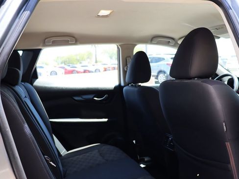 Used 2019 Nissan Rogue Sport SV FWD image 28