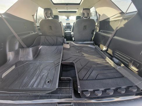 Used 2018 Chevrolet Traverse Premier AWD/4WD image 27