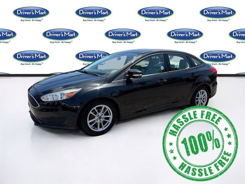Used 2015 Ford Focus SE FWD image 3