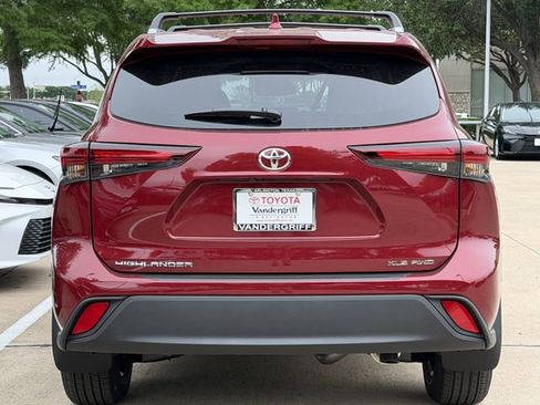New 2026 Toyota Highlander XLE AWD/4WD image 5