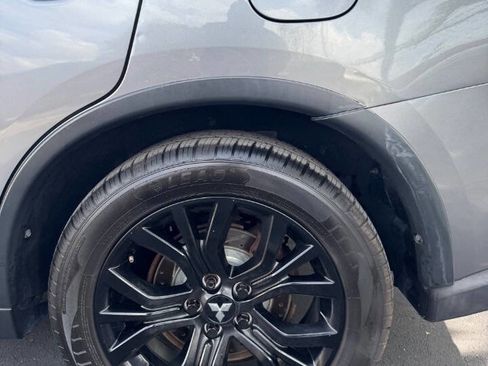 Used 2018 Mitsubishi Outlander SE image 30