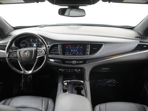 Used 2023 Buick Enclave Essence image 13
