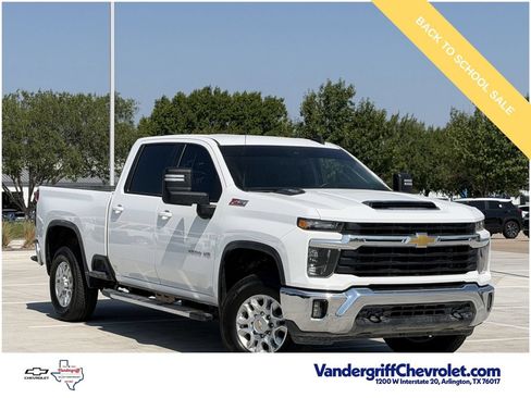 Certified 2026 Chevrolet Silverado 2500 LT AWD/4WD image 2
