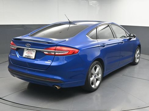 Used 2017 Ford Fusion SE w/ Equipment Group 201A FWD image 7