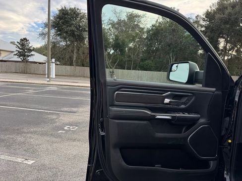 Used 2024 RAM 1500 Laramie image 33