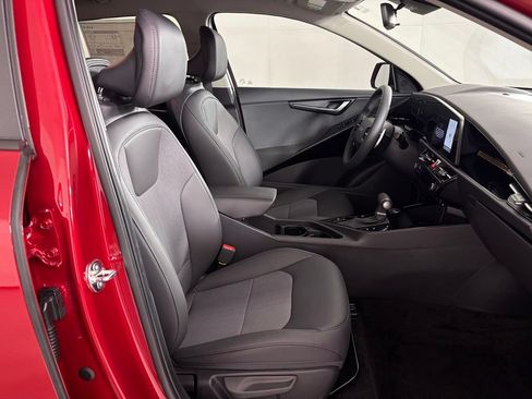 New 2026 Kia Niro EX FWD image 42