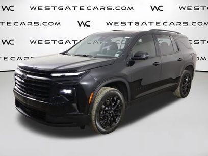 Used 2025 Chevrolet Traverse LT w/ Midnight/Sport Edition