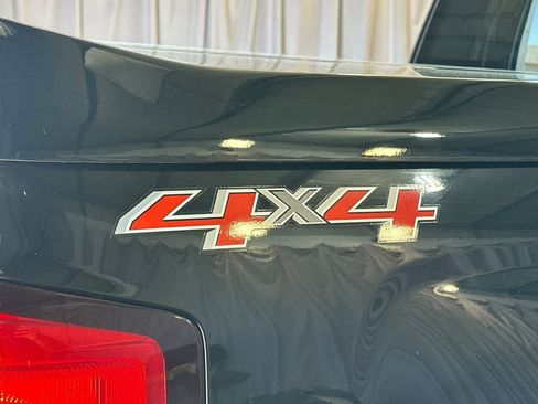 Used 2015 Chevrolet Silverado 1500 High Country w/ High Country Premium Package AWD/4WD image 16