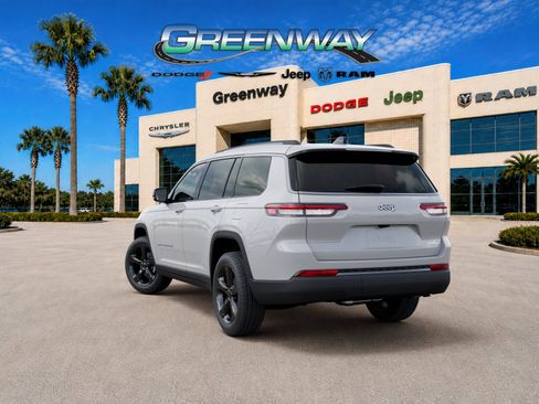 New 2026 Jeep Grand Cherokee L Limited w/ Limited Altitude Package RWD image 3