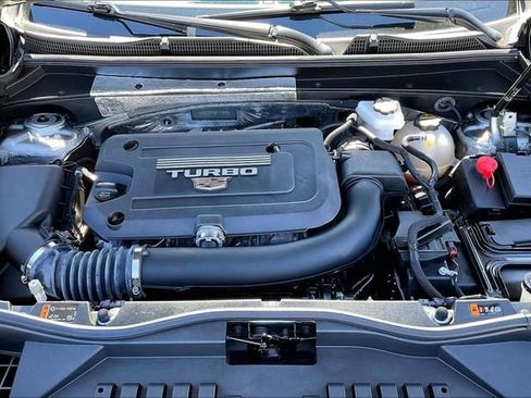 Used 2025 Cadillac XT4 Premium Luxury image 20