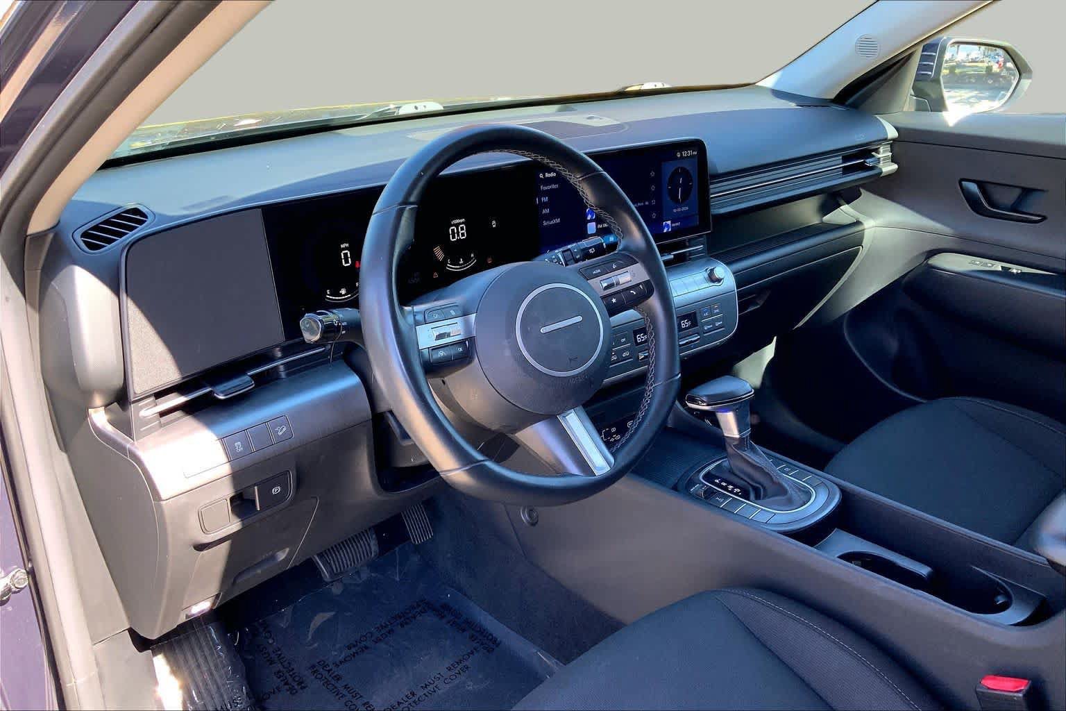 Used 2024 Hyundai Kona SEL AWD/4WD image 17