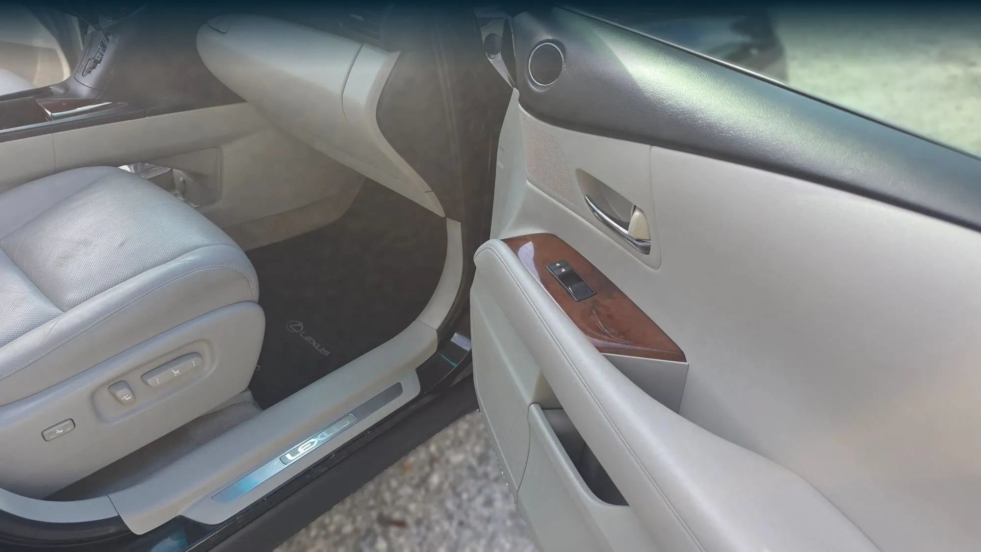 Used 2011 Lexus RX 350 2WD w/ Premium Pkg image 39