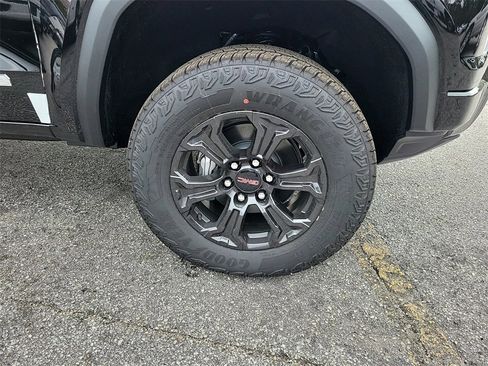 New 2025 GMC Canyon Elevation w/ Technology Package image 3