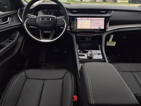New 2026 Jeep Grand Cherokee Limited AWD/4WD image 16
