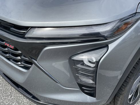 Used 2024 Chevrolet Trax RS image 7