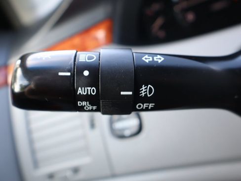 Used 2007 Toyota Avalon Limited FWD image 32
