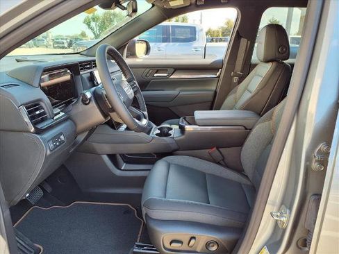 New 2026 GMC Terrain AT4 w/ Convenience Package III image 18