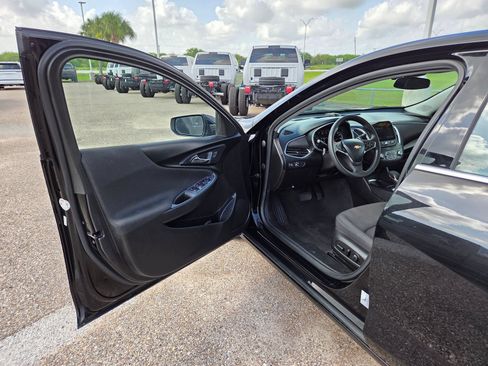 Used 2024 Chevrolet Malibu LT FWD image 12