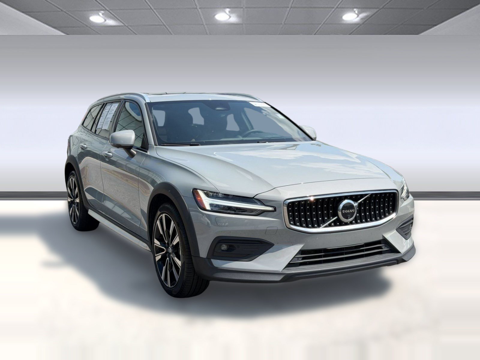 Certified 2025 Volvo V60 B5 Cross Country Ultra AWD/4WD image 7